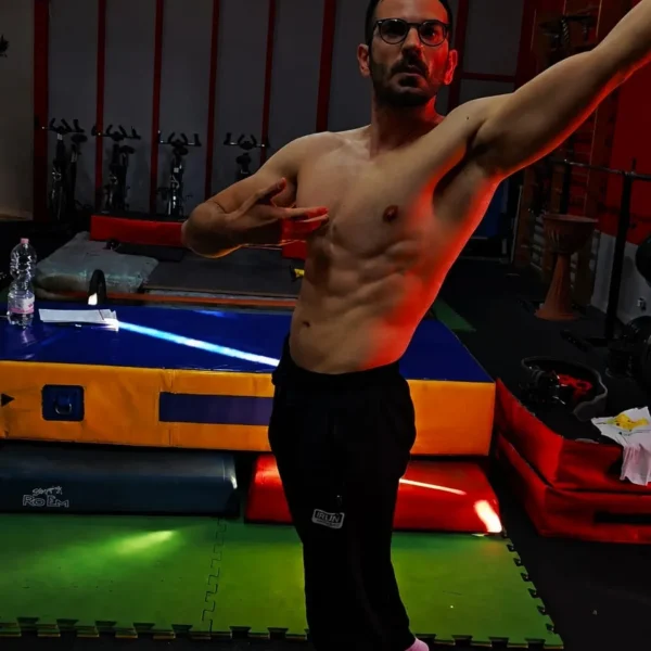 Risultati raggiunti in vista di una competizione di bodybuilding, categoria men physique